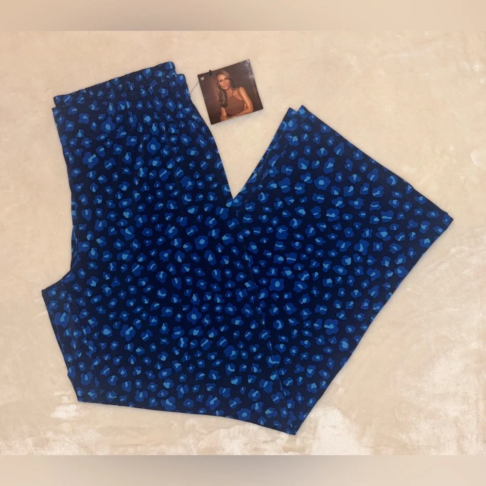 NWT IMAN Global Chic Luxury Resort Blue Animal Print Palazzo Pants - Picture 2 of 2